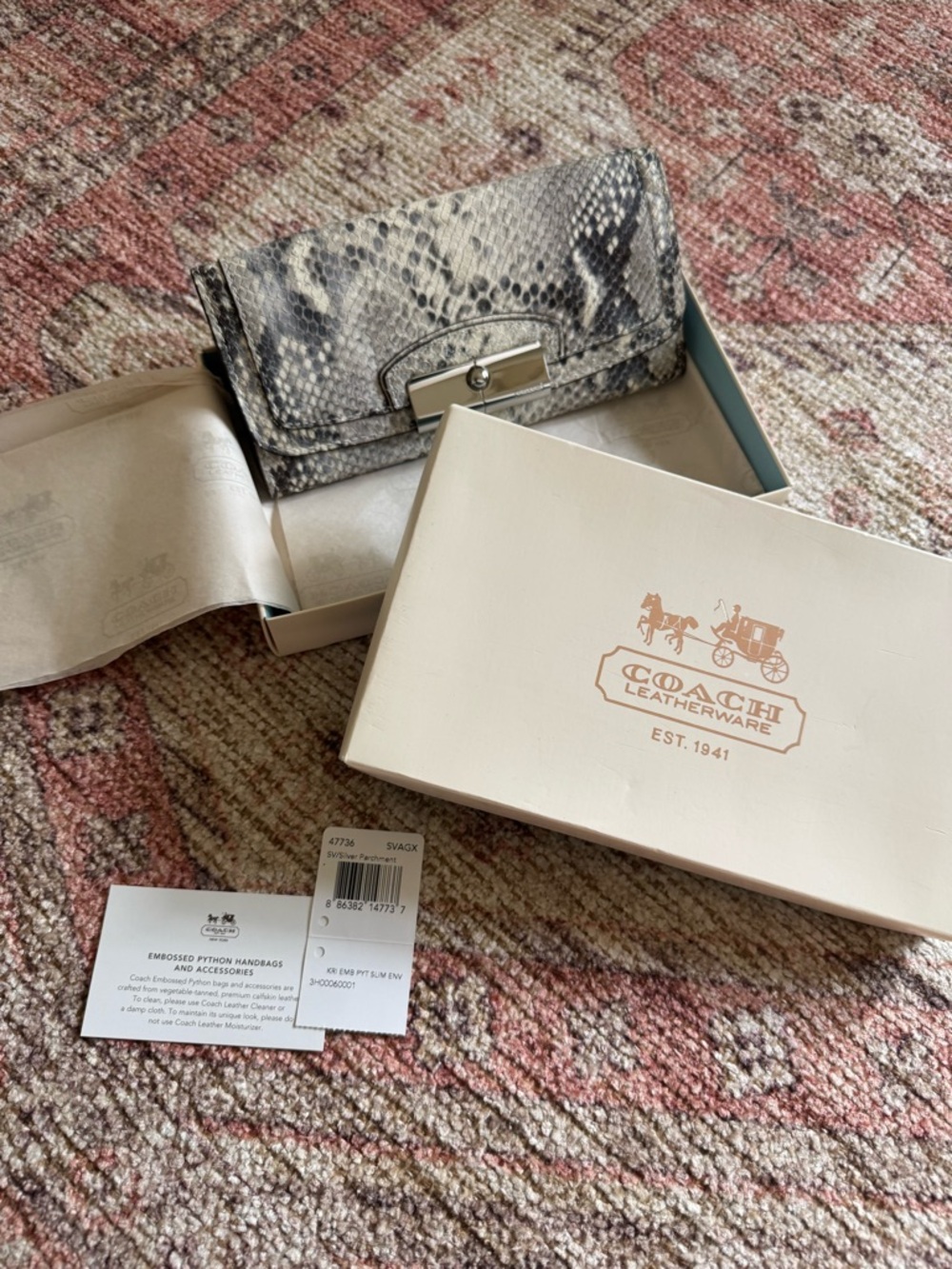 Vintage COACH Kristen Python Embossed Wallet- mint condition🩶